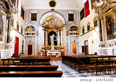 世界遺産 教会の内部 ドブロヴニク旧市街 クロアチア ヨーロッパ 世界遺産 教会の内部 ドブロヴニク旧市街 クロアチア ヨーロッパ 124242288