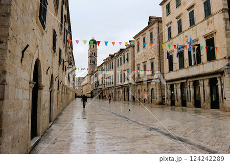 世界遺産　プラツァ通り　ドブロヴニク旧市街　クロアチア　ヨーロッパ 124242289