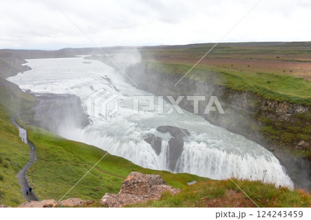 アイスランドで最も有名な滝グトルフォスの滝 124243459