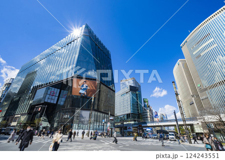 数寄屋橋交差点の風景 有楽町や東急プラザを望む 東京都 124243551