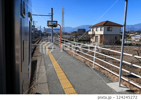 JR東海、身延線の甲府駅から国母駅までの車窓風景(2022年12月) 124245272
