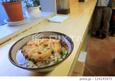立ち食いの天ぷら蕎麦 124245975