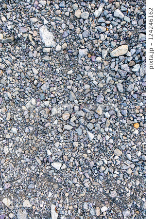 砂利のある地面 124246162
