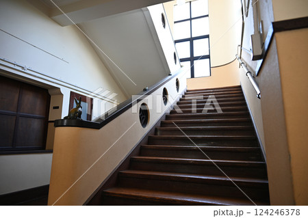 豊郷小学校旧校舎群 124246378