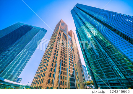 日本の東京都市景観3月21日。春本番のような暖かな日差し…汐留のビジネス街などを望む 124246666