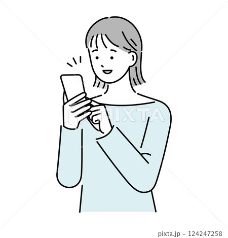 スマホを操作する笑顔の女性 124247258
