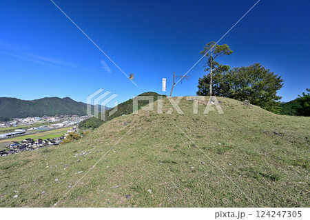兵庫県養父市八鹿町　但馬朝倉城 　 朝倉氏の発祥の地 124247305