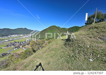 兵庫県養父市八鹿町　但馬朝倉城 　 朝倉氏の発祥の地 124247307