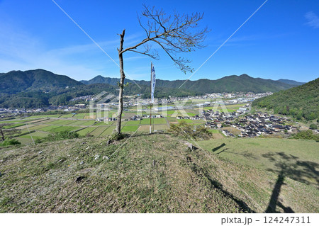 兵庫県養父市八鹿町　但馬朝倉城 　 朝倉氏の発祥の地 124247311