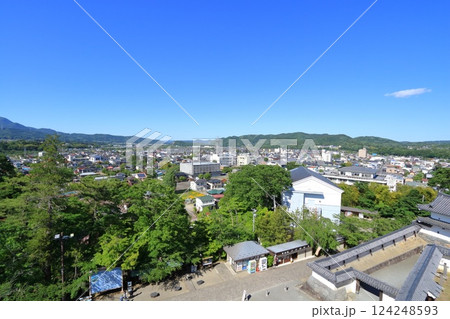 宮城県・白石市・白石城天守閣から眺める白石市街の景色 124248593