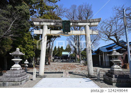 八幡神社 124249044