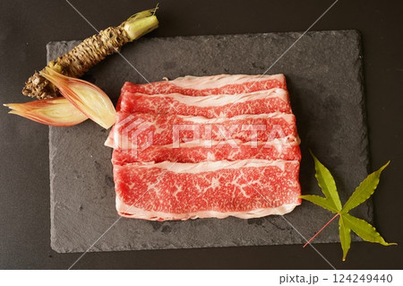 黒毛和牛赤身スライス 黒毛和牛赤身スライス 124249440