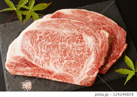 黒毛和牛特選ロースステーキ 黒毛和牛特選ロースステーキ 124249859