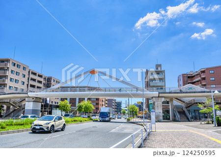 神奈川県横浜市の都市風景　北山田駅　日吉元石川線 124250595