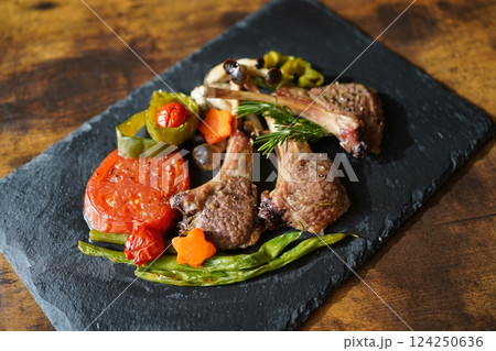 ラムチョップ 124250636