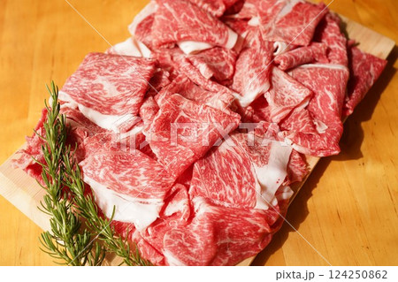 黒毛和牛切落しスライス肉 124250862