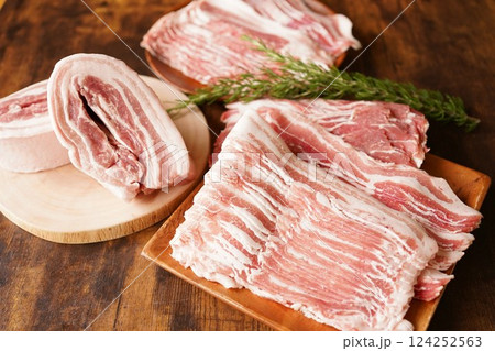 国産豚セット 124252563