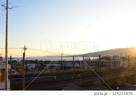 JR東海、御殿場線の松田駅から国府津駅までの車窓風景(2022年12月) 124253876