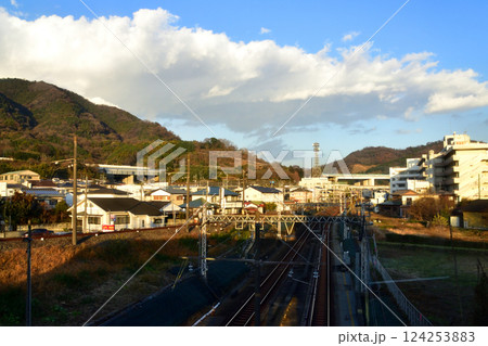 JR東海、御殿場線の松田駅から国府津駅までの車窓風景(2022年12月) JR東海、御殿場線の松田駅から国府津駅までの車窓風景(2022年12月) 124253883