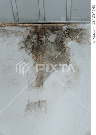 Damage ceiling from water pipelines leakage. Housing problem concept Damage ceiling from water pipelines leakage. Housing problem concept 124254549