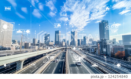 都市風景に展開されるスマート交通システム 都市風景に展開されるスマート交通システム 124254840