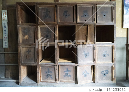 迷路のような路地裏を探検気分で歩ける筋骨めぐり 迷路のような路地裏を探検気分で歩ける筋骨めぐり 124255982