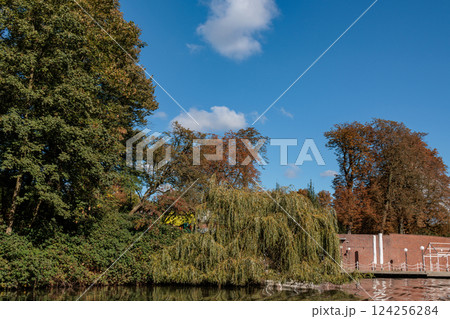 the city of Hamburg at the alster river in germany the city of Hamburg at the alster river in germany 124256284