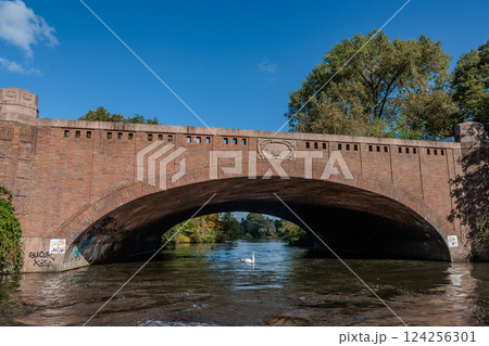 the city of Hamburg at the alster river in germany the city of Hamburg at the alster river in germany 124256301