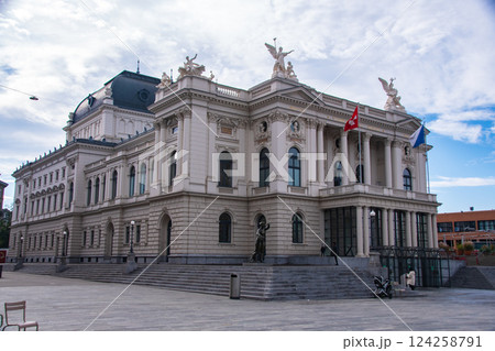 スイスの大自然ときれいな水源の景色 スイスの大自然ときれいな水源の景色 124258791