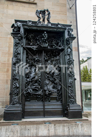 スイスの大自然ときれいな水源の景色 124258801