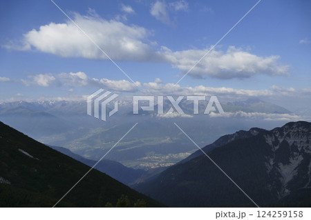 Mountain panorama at Karwendel Hohenweg, Austria 124259158