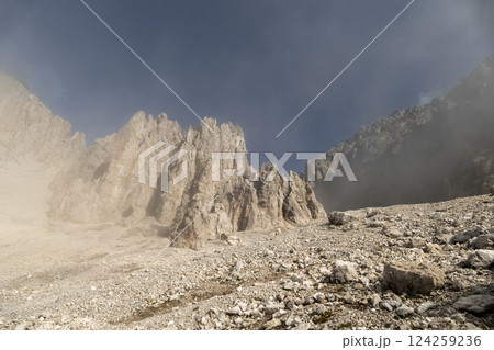 Eppzirler Scharte, Karwendel mountains, Solsteinhaus hut on Karwendel Hohenweg, Austria Eppzirler Scharte, Karwendel mountains, Solsteinhaus hut on Karwendel Hohenweg, Austria 124259236
