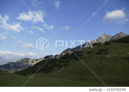 Solsteinhaus hut at Karwendel mountains on Karwendel Hohenweg, Austria 124259248