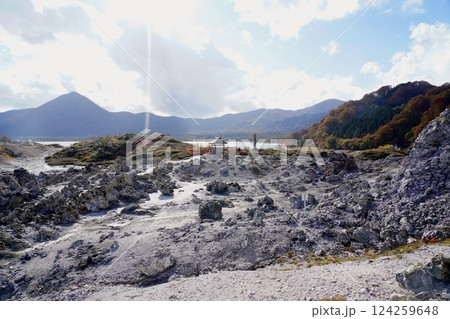 恐山の神秘的な風景 恐山の神秘的な風景 124259648