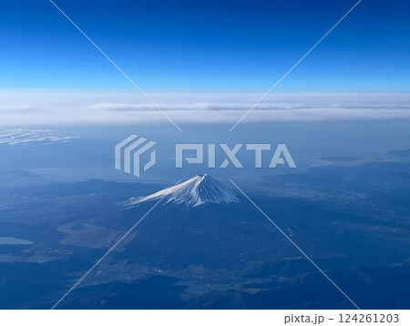 上空から見た富士山　航空写真 124261203
