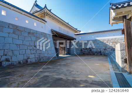 兵庫県赤穂市 赤穂城跡の本丸門の桝形 兵庫県赤穂市 赤穂城跡の本丸門の桝形 124261640