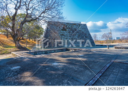 兵庫県赤穂市　赤穂城跡の天守台 124261647