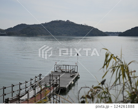 浜名湖サービスエリアからの湖の景色 124261888