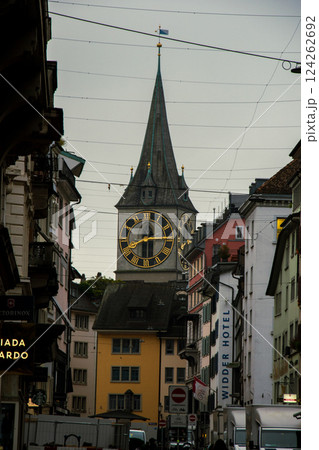 ヨーロッパのスイスで大自然の景色と街並み 124262692