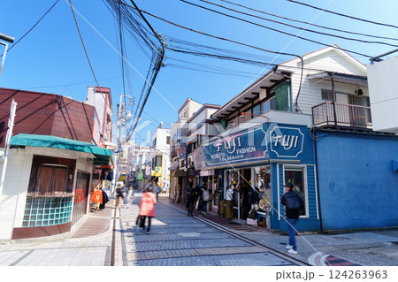 横須賀 どぶ板通り商店街 横須賀 どぶ板通り商店街 124263963