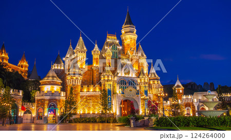 Fantastic beautiful castle at VinWonders Amusement Park in Vinpearl island in Nha Trang, Vietnam at evening 124264000
