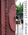中国の寺の門 124264681
