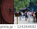 中国の寺の門 124264682