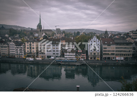 ヨーロッパのスイスで大自然の景色と街並み 124266636