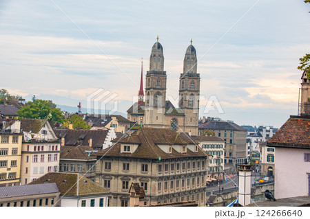 ヨーロッパのスイスで大自然の景色と街並み 124266640