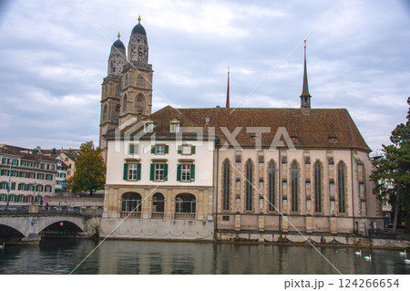 ヨーロッパのスイスで大自然の景色と街並み 124266654