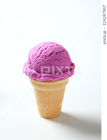 Blueberry ice cream cone Blueberry ice cream cone 124267907