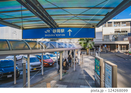 静岡市にある工事中のJR静岡駅南口の風景(静岡県) 静岡市にある工事中のJR静岡駅南口の風景(静岡県) 124268099