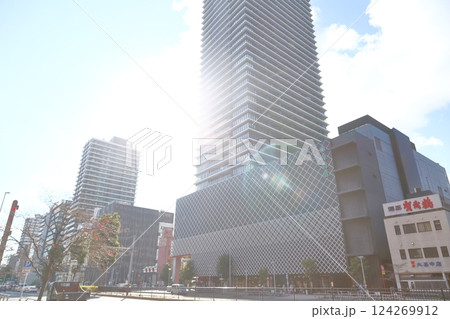 都市の高層ビル(御園座タワー 愛知県 名古屋市 中区栄) 都市の高層ビル(御園座タワー 愛知県 名古屋市 中区栄) 124269912