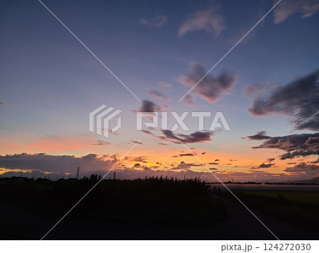 夕やけ空 124272030